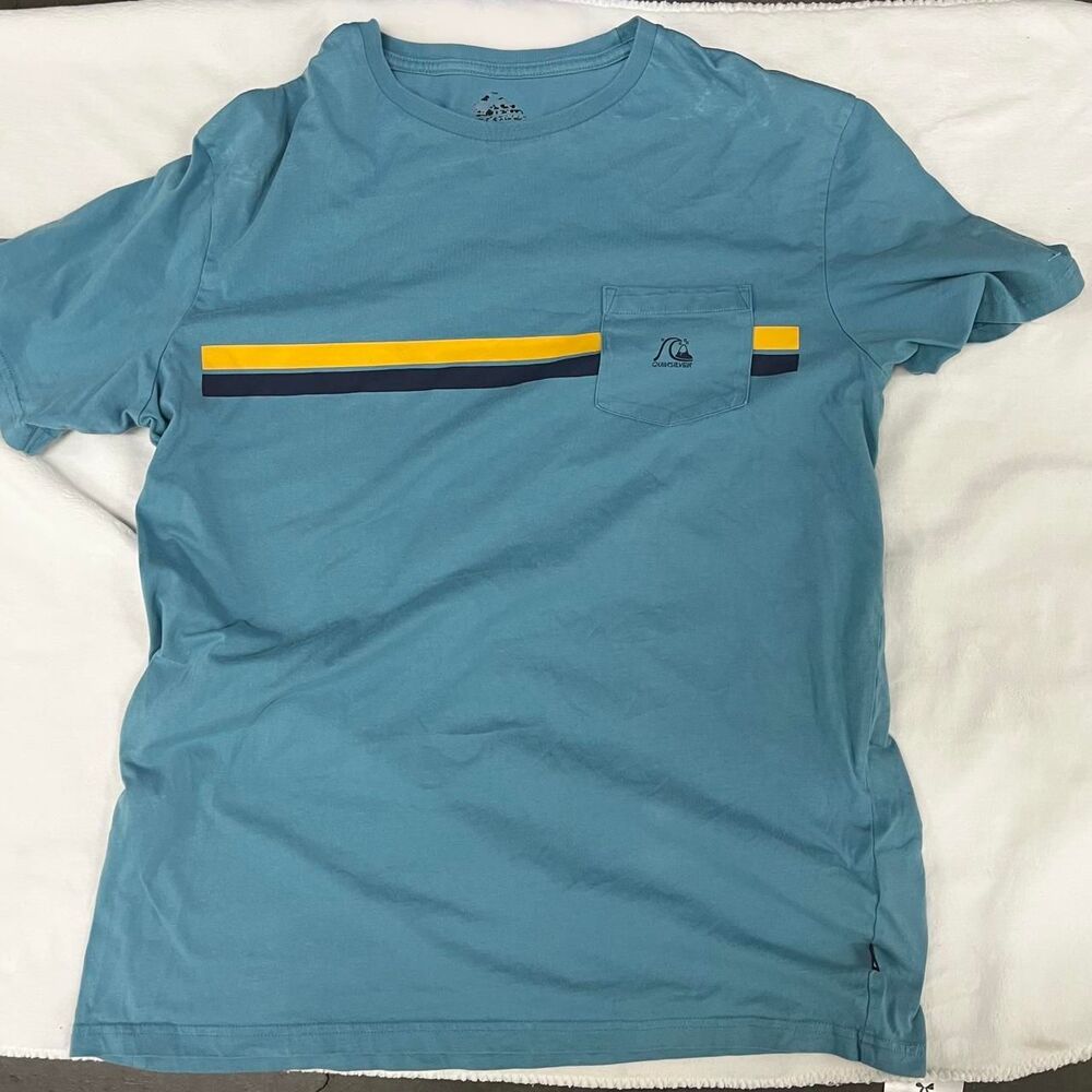 Quiksilver Men's Blue T-shirt